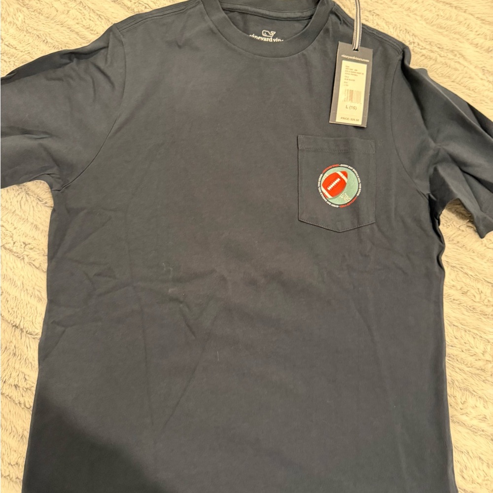 Vineyard Vines NWT Football Tshirt